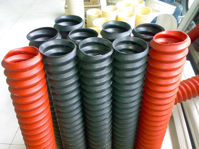 現(xiàn)澆橋梁預(yù)應(yīng)力塑料波紋管